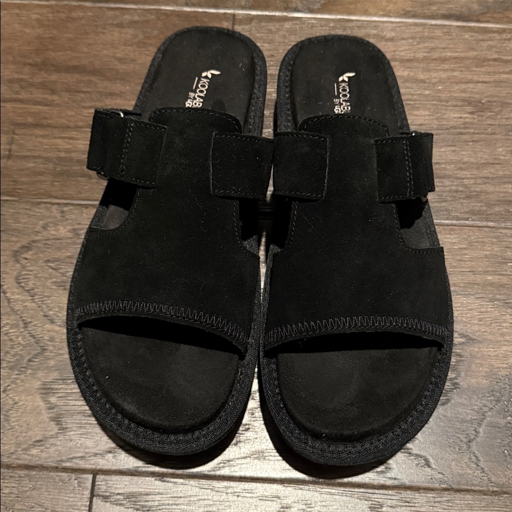 Kookaburra by Ugg Black Suede Slide Sandals size 8